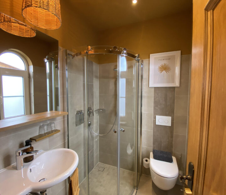 Blick ins Badezimmer Villa Vanilla